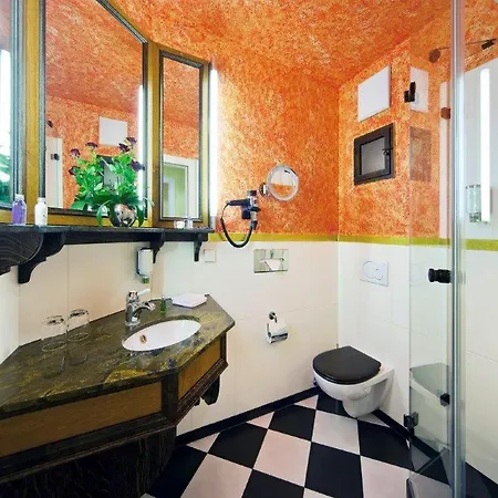 Hotel Romantik Der Adelshof 4*