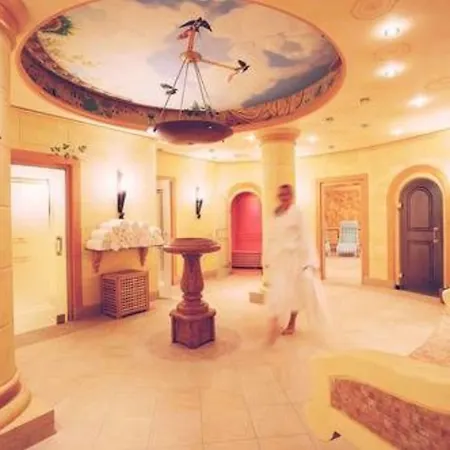Trip Der Adelshof Otel 4*