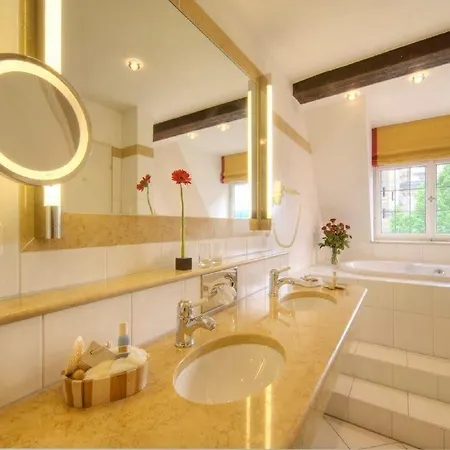 Romantik Der Adelshof Hotel