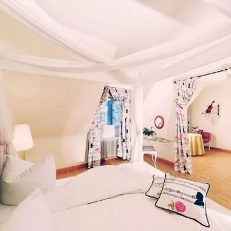 Trip Der Adelshof 4*